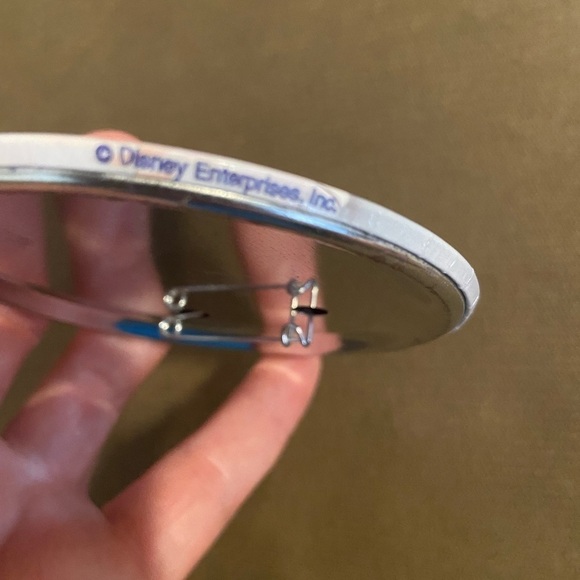 Walt Disney The Rookie Dennis Quaid Advertisement Pin back 90s retro Walmart - Picture 3 of 3